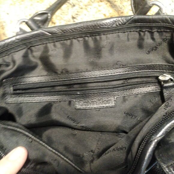 Calvin Klein Black Pebble Leather Convertible Satchel Shoulder Bag Buckle Accent - Picture 6 of 12